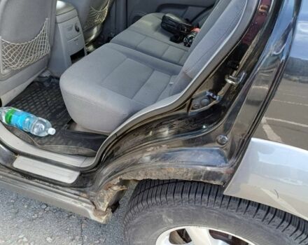 Черный Киа Соренто, объемом двигателя 2.5 л и пробегом 327 тыс. км за 3400 $, фото 7 на Automoto.ua