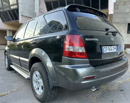 Черный Киа Соренто, объемом двигателя 2.5 л и пробегом 279 тыс. км за 4600 $, фото 3 на Automoto.ua