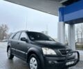 Черный Киа Соренто, объемом двигателя 2.5 л и пробегом 350 тыс. км за 3750 $, фото 2 на Automoto.ua