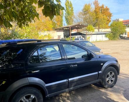 Черный Киа Соренто, объемом двигателя 3.5 л и пробегом 200 тыс. км за 3800 $, фото 2 на Automoto.ua
