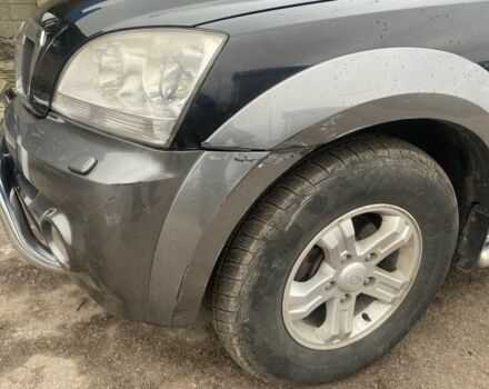 Черный Киа Соренто, объемом двигателя 2.5 л и пробегом 300 тыс. км за 6820 $, фото 18 на Automoto.ua