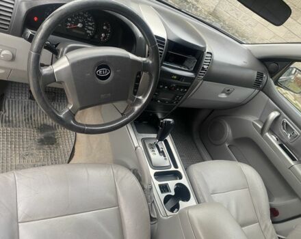 Черный Киа Соренто, объемом двигателя 2.5 л и пробегом 300 тыс. км за 6820 $, фото 13 на Automoto.ua