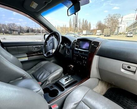 Чорний Кіа Соренто, об'ємом двигуна 2.5 л та пробігом 286 тис. км за 6500 $, фото 8 на Automoto.ua