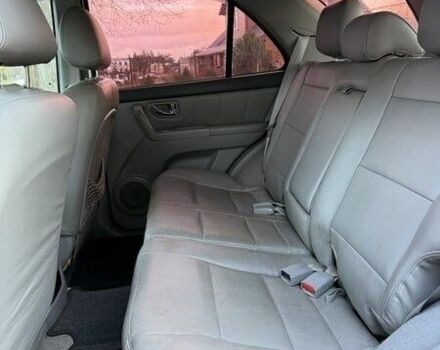 Черный Киа Соренто, объемом двигателя 2.5 л и пробегом 253 тыс. км за 2700 $, фото 5 на Automoto.ua