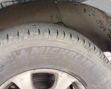 Чорний Кіа Соренто, об'ємом двигуна 0 л та пробігом 220 тис. км за 3600 $, фото 3 на Automoto.ua