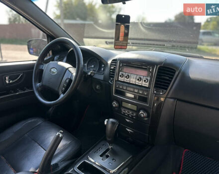 Чорний Кіа Соренто, об'ємом двигуна 2.5 л та пробігом 277 тис. км за 8200 $, фото 48 на Automoto.ua