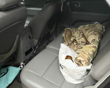 Чорний Кіа Соренто, об'ємом двигуна 0 л та пробігом 320 тис. км за 3600 $, фото 14 на Automoto.ua