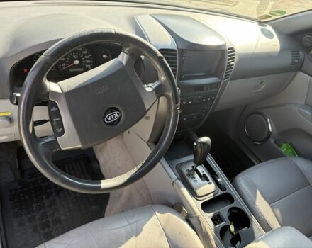 Черный Киа Соренто, объемом двигателя 2.5 л и пробегом 330 тыс. км за 3722 $, фото 6 на Automoto.ua