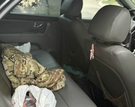 Чорний Кіа Соренто, об'ємом двигуна 0 л та пробігом 320 тис. км за 3600 $, фото 16 на Automoto.ua