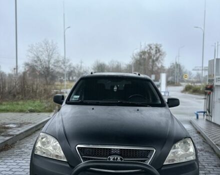 Черный Киа Соренто, объемом двигателя 2.5 л и пробегом 350 тыс. км за 3750 $, фото 1 на Automoto.ua