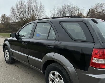 Черный Киа Соренто, объемом двигателя 2.5 л и пробегом 280 тыс. км за 4300 $, фото 6 на Automoto.ua