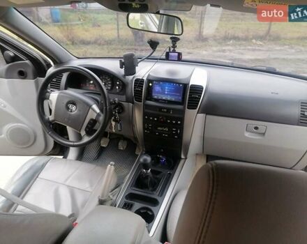 Чорний Кіа Соренто, об'ємом двигуна 2.5 л та пробігом 294 тис. км за 7400 $, фото 18 на Automoto.ua