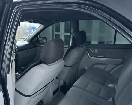 Черный Киа Соренто, объемом двигателя 2.5 л и пробегом 350 тыс. км за 3750 $, фото 7 на Automoto.ua