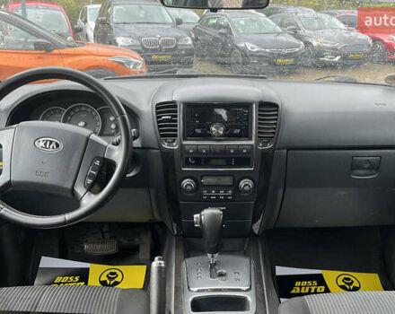 Чорний Кіа Соренто, об'ємом двигуна 2.5 л та пробігом 240 тис. км за 8999 $, фото 14 на Automoto.ua