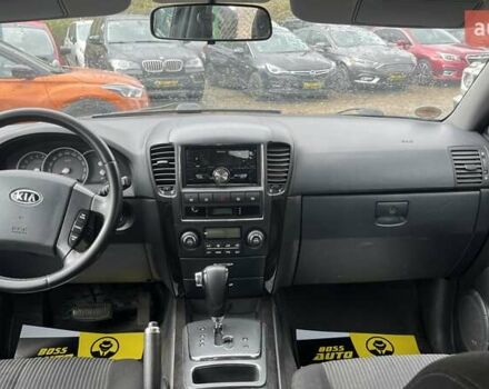 Чорний Кіа Соренто, об'ємом двигуна 2.5 л та пробігом 240 тис. км за 8999 $, фото 8 на Automoto.ua