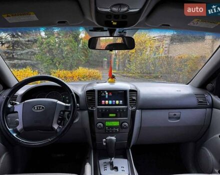 Чорний Кіа Соренто, об'ємом двигуна 2.5 л та пробігом 226 тис. км за 8490 $, фото 26 на Automoto.ua