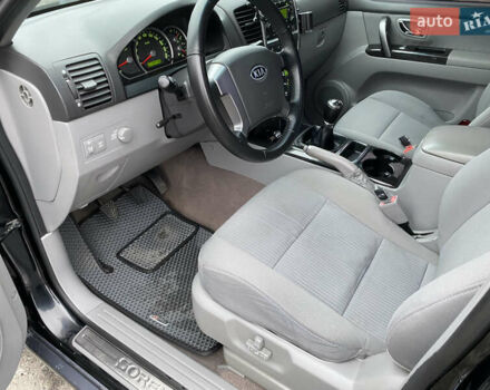Чорний Кіа Соренто, об'ємом двигуна 2.5 л та пробігом 320 тис. км за 8299 $, фото 8 на Automoto.ua