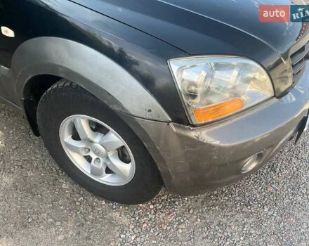 Черный Киа Соренто, объемом двигателя 2.5 л и пробегом 215 тыс. км за 8500 $, фото 7 на Automoto.ua