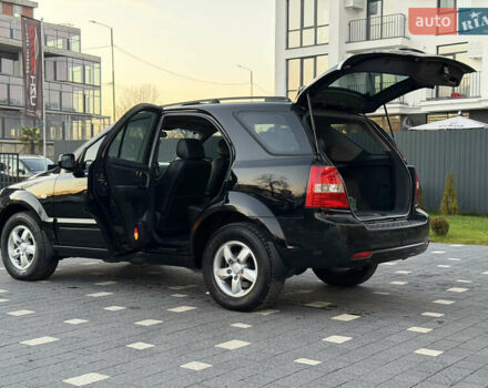 Чорний Кіа Соренто, об'ємом двигуна 3.3 л та пробігом 236 тис. км за 6900 $, фото 42 на Automoto.ua