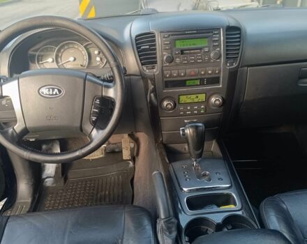 Черный Киа Соренто, объемом двигателя 2.5 л и пробегом 250 тыс. км за 3950 $, фото 7 на Automoto.ua