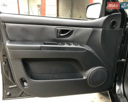 Черный Киа Соренто, объемом двигателя 3.34 л и пробегом 285 тыс. км за 7700 $, фото 12 на Automoto.ua