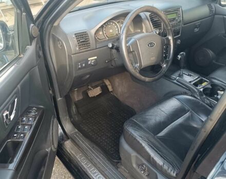 Черный Киа Соренто, объемом двигателя 2.5 л и пробегом 250 тыс. км за 3950 $, фото 5 на Automoto.ua