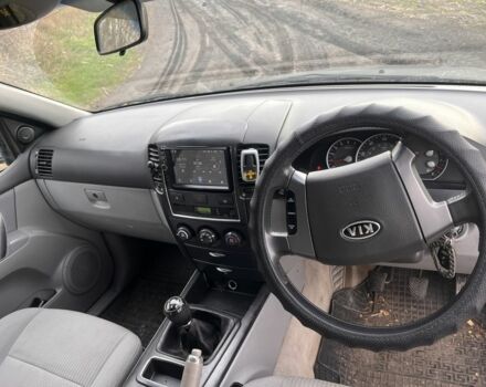 Чорний Кіа Соренто, об'ємом двигуна 2.5 л та пробігом 165 тис. км за 3000 $, фото 6 на Automoto.ua