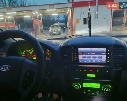 Черный Киа Соренто, объемом двигателя 2.5 л и пробегом 250 тыс. км за 9500 $, фото 15 на Automoto.ua