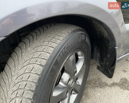 Чорний Кіа Соренто, об'ємом двигуна 2.5 л та пробігом 320 тис. км за 8299 $, фото 13 на Automoto.ua