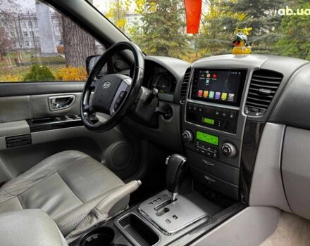 Чорний Кіа Соренто, об'ємом двигуна 2.5 л та пробігом 226 тис. км за 8490 $, фото 31 на Automoto.ua