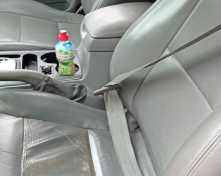 Черный Киа Соренто, объемом двигателя 2.5 л и пробегом 286 тыс. км за 6600 $, фото 12 на Automoto.ua