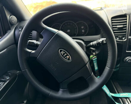 Черный Киа Соренто, объемом двигателя 2.5 л и пробегом 291 тыс. км за 9000 $, фото 20 на Automoto.ua