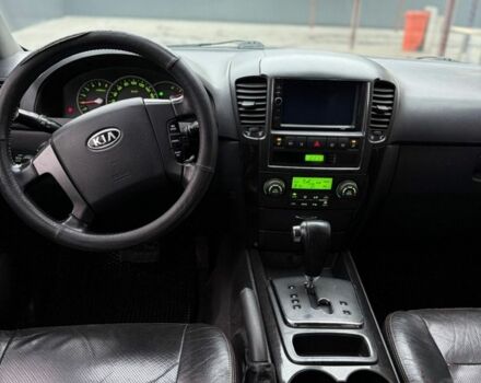 Черный Киа Соренто, объемом двигателя 2.4 л и пробегом 261 тыс. км за 6900 $, фото 9 на Automoto.ua