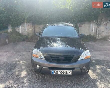 Черный Киа Соренто, объемом двигателя 2.5 л и пробегом 215 тыс. км за 8500 $, фото 2 на Automoto.ua