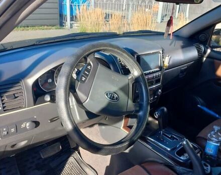 Чорний Кіа Соренто, об'ємом двигуна 2.5 л та пробігом 310 тис. км за 9000 $, фото 9 на Automoto.ua