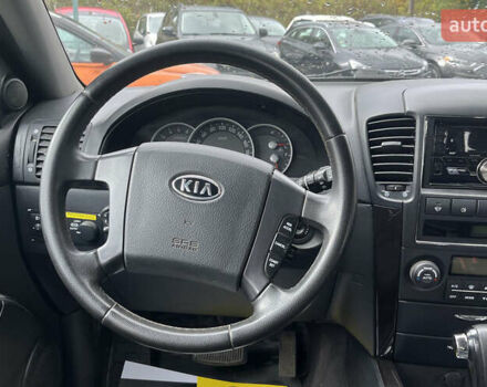 Чорний Кіа Соренто, об'ємом двигуна 2.5 л та пробігом 240 тис. км за 8999 $, фото 9 на Automoto.ua