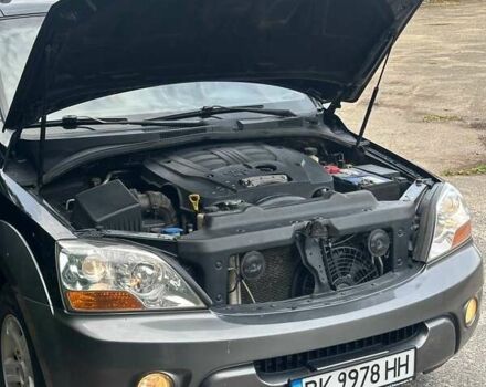 Чорний Кіа Соренто, об'ємом двигуна 2.5 л та пробігом 256 тис. км за 8500 $, фото 32 на Automoto.ua