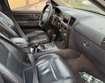 Черный Киа Соренто, объемом двигателя 2.5 л и пробегом 290 тыс. км за 5200 $, фото 14 на Automoto.ua