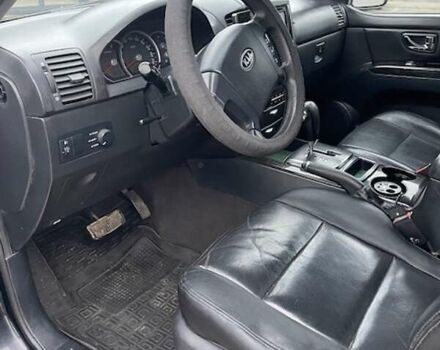 Черный Киа Соренто, объемом двигателя 2.5 л и пробегом 203 тыс. км за 8700 $, фото 6 на Automoto.ua