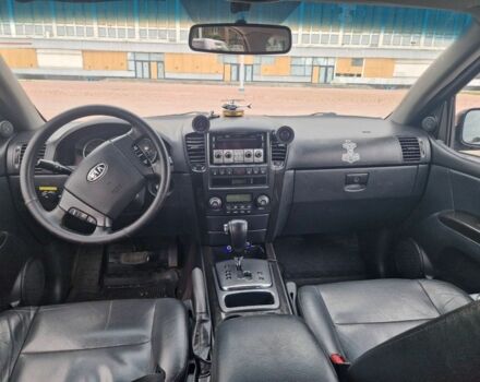 Черный Киа Соренто, объемом двигателя 2.5 л и пробегом 250 тыс. км за 5500 $, фото 5 на Automoto.ua