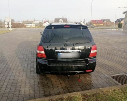 Черный Киа Соренто, объемом двигателя 2.5 л и пробегом 250 тыс. км за 4870 $, фото 10 на Automoto.ua