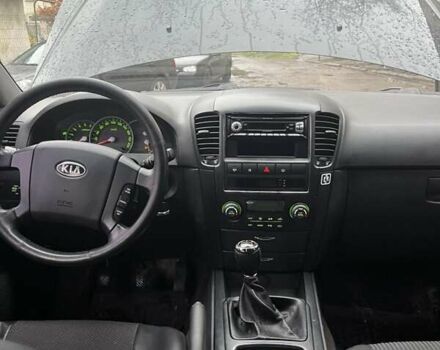 Чорний Кіа Соренто, об'ємом двигуна 2.5 л та пробігом 242 тис. км за 7400 $, фото 14 на Automoto.ua