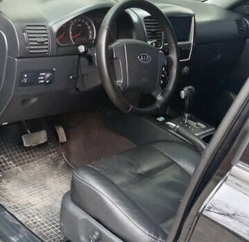 Черный Киа Соренто, объемом двигателя 2.5 л и пробегом 260 тыс. км за 7900 $, фото 9 на Automoto.ua