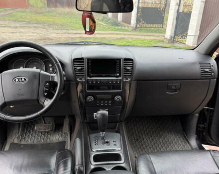 Чорний Кіа Соренто, об'ємом двигуна 3.3 л та пробігом 211 тис. км за 5750 $, фото 14 на Automoto.ua