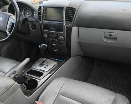 Черный Киа Соренто, объемом двигателя 2.5 л и пробегом 250 тыс. км за 4870 $, фото 7 на Automoto.ua