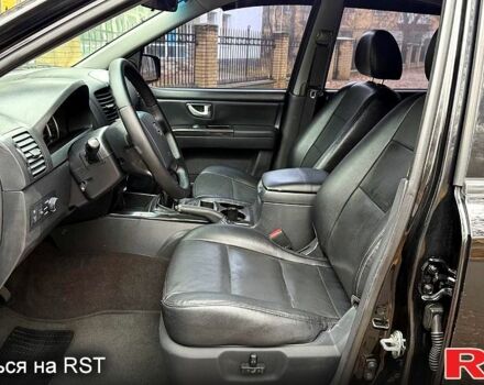 Черный Киа Соренто, объемом двигателя 2.5 л и пробегом 173 тыс. км за 9500 $, фото 5 на Automoto.ua