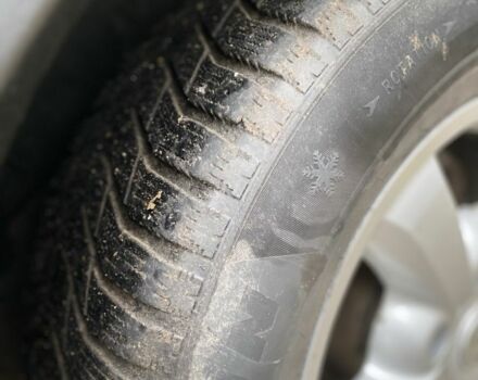 Чорний Кіа Соренто, об'ємом двигуна 2.5 л та пробігом 250 тис. км за 4100 $, фото 7 на Automoto.ua