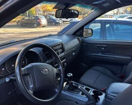 Черный Киа Соренто, объемом двигателя 2.5 л и пробегом 240 тыс. км за 3200 $, фото 6 на Automoto.ua