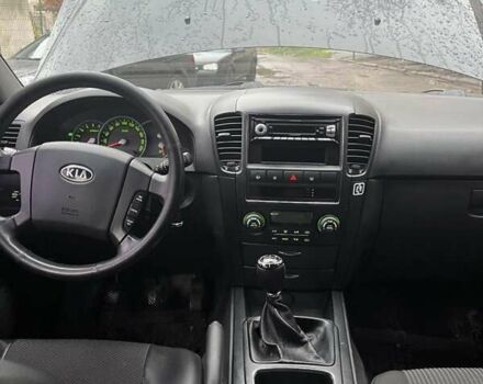 Чорний Кіа Соренто, об'ємом двигуна 2.5 л та пробігом 242 тис. км за 7400 $, фото 33 на Automoto.ua