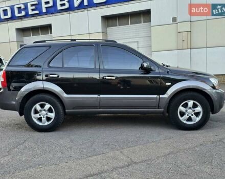 Черный Киа Соренто, объемом двигателя 3.3 л и пробегом 181 тыс. км за 9200 $, фото 5 на Automoto.ua